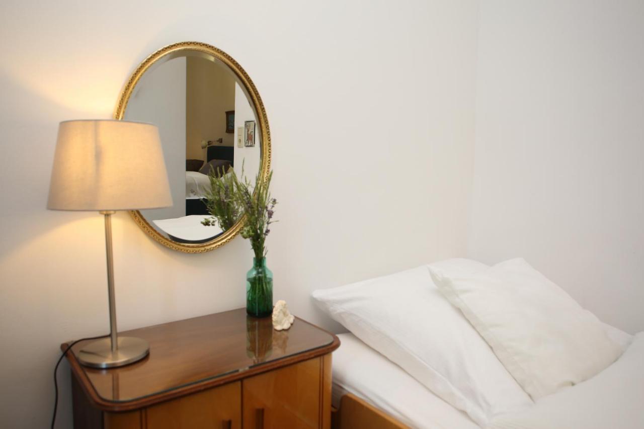 Alanus Gastehaus Hotel Alfter Bagian luar foto