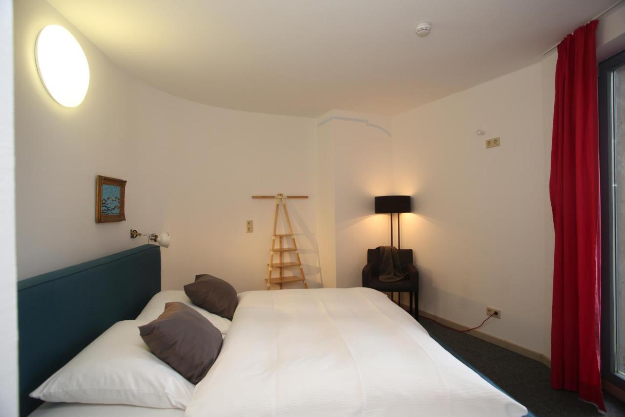 Alanus Gastehaus Hotel Alfter Bagian luar foto