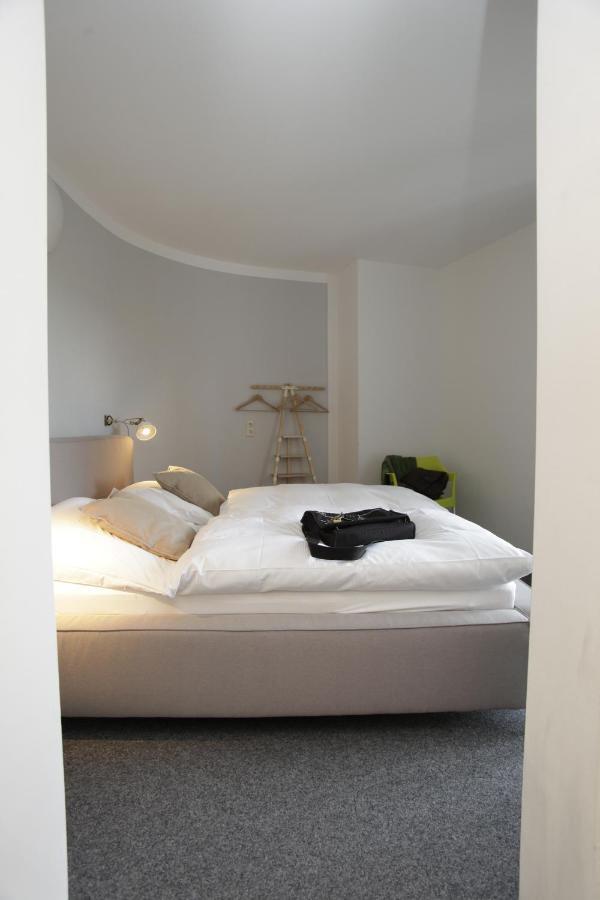 Alanus Gastehaus Hotel Alfter Bagian luar foto