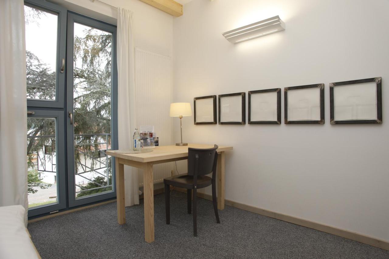 Alanus Gastehaus Hotel Alfter Bagian luar foto